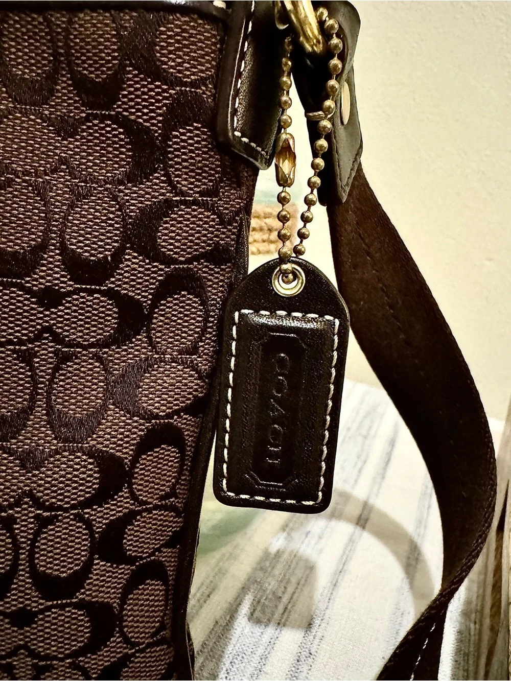 EUC Coach Signature Brown Jacquard Crossbody Swingpack Medallion Purse